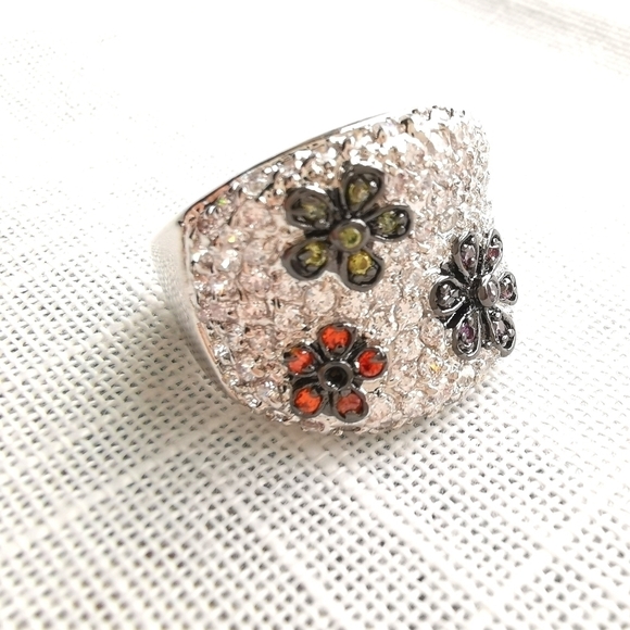 Nwt silver CZ pave ring 14k white gold overlay - Picture 2 of 4